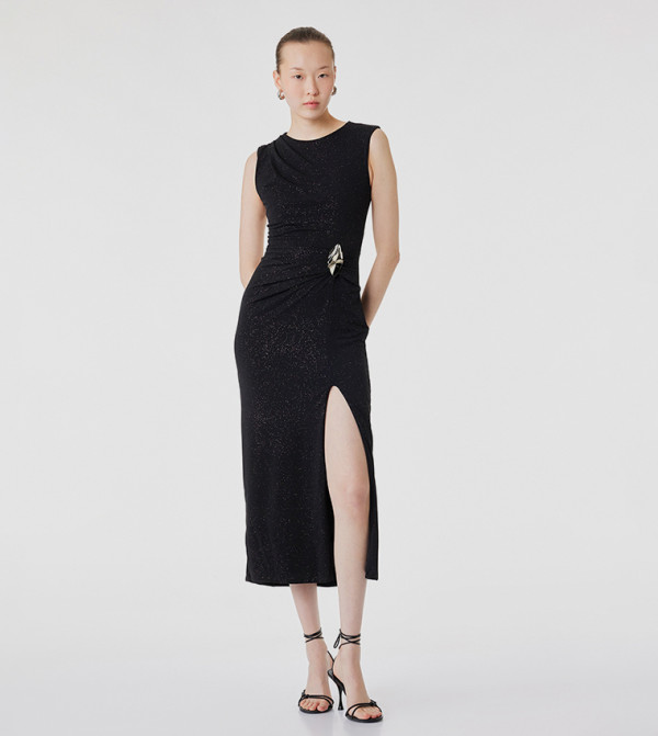 Shimmer Brooch Detail Ruched Sleeveless Midi Dress