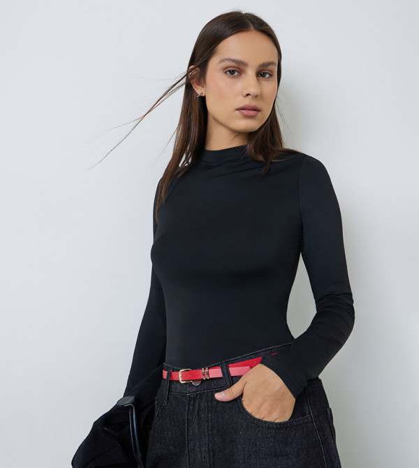 Fitted Mock Neck Top