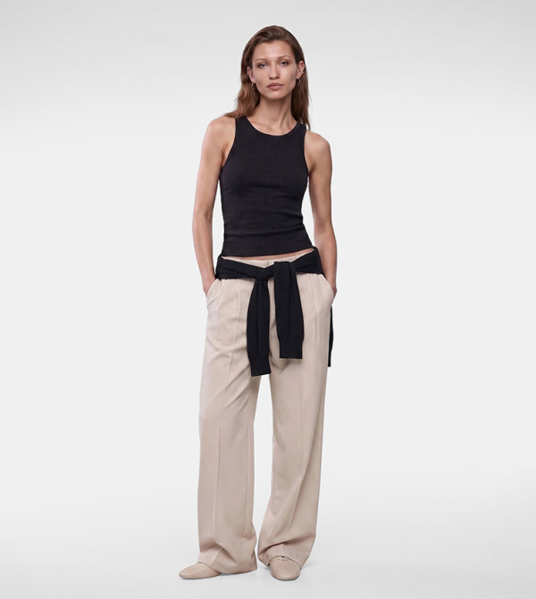 Ribbed Crew Neck Sleeveless Top