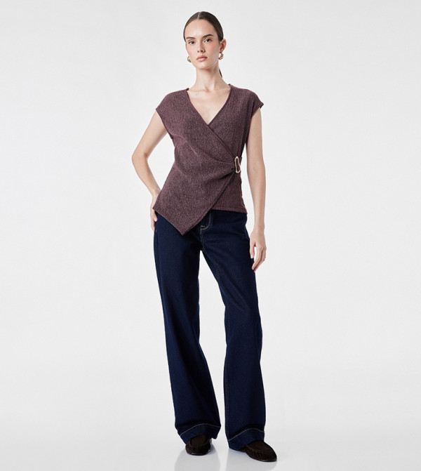Textured V-Neck Sleeveless Top