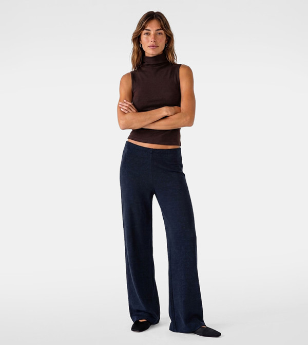 Solid Regular Fit Trousers