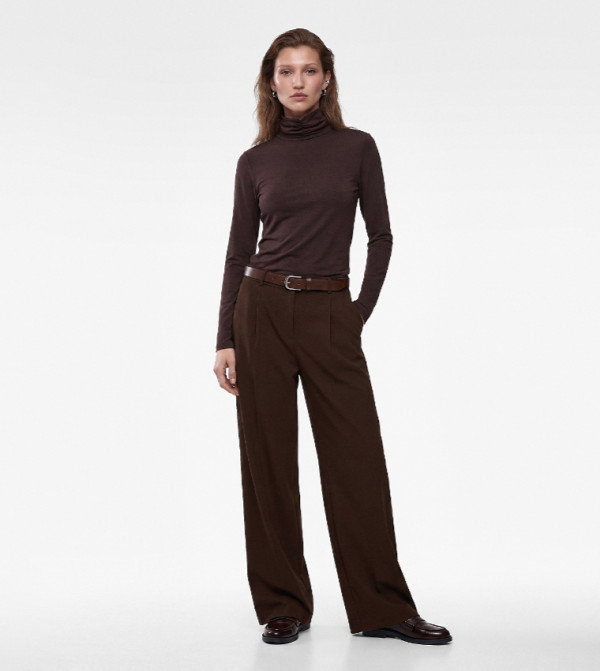 Solid Turtle Neck Top