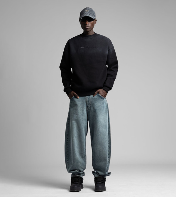 Minimalist Text Detail Pistol Sweatshirt