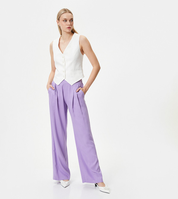 Solid Pleated Straight Fit Pants