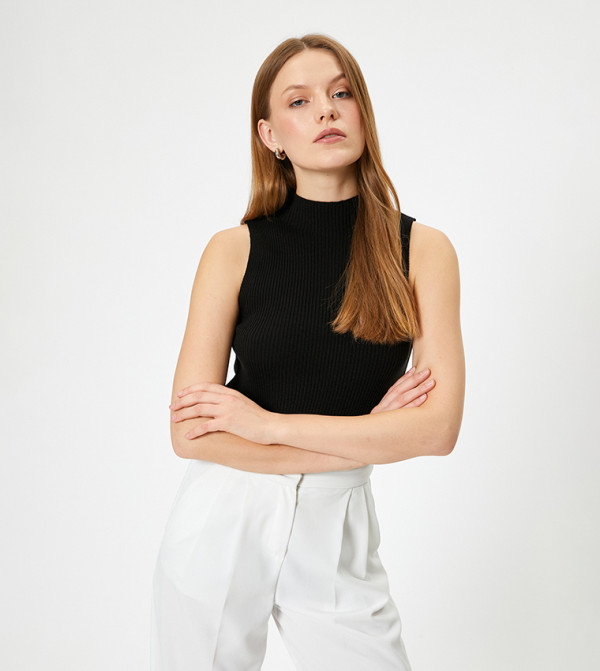 Ribbed Sleeveless Top