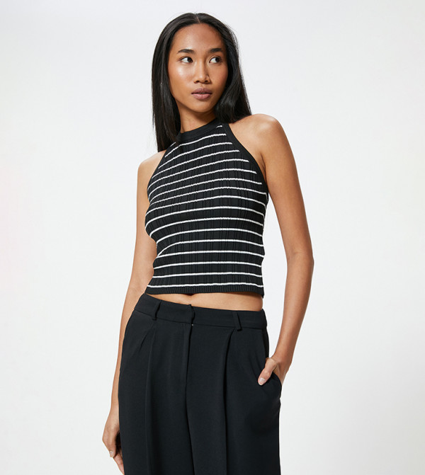 Halter Neck Knitted Crop Top
