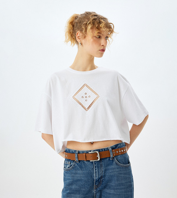 Embroidered Crew Neck Crop T-Shirt
