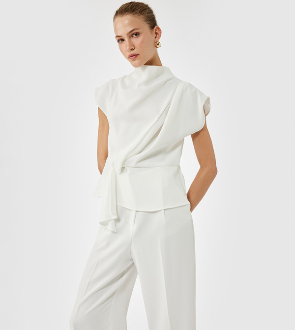 Knot Detail Short Sleeves Top