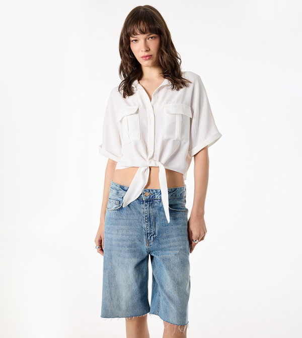 Solid Short Sleeves Tie-Front Shirt