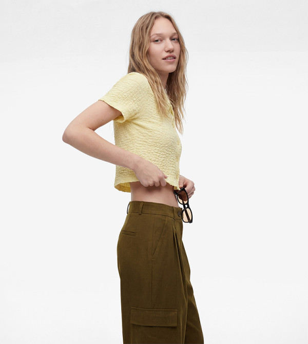 Textured Short Sleeves Cropped Shirt