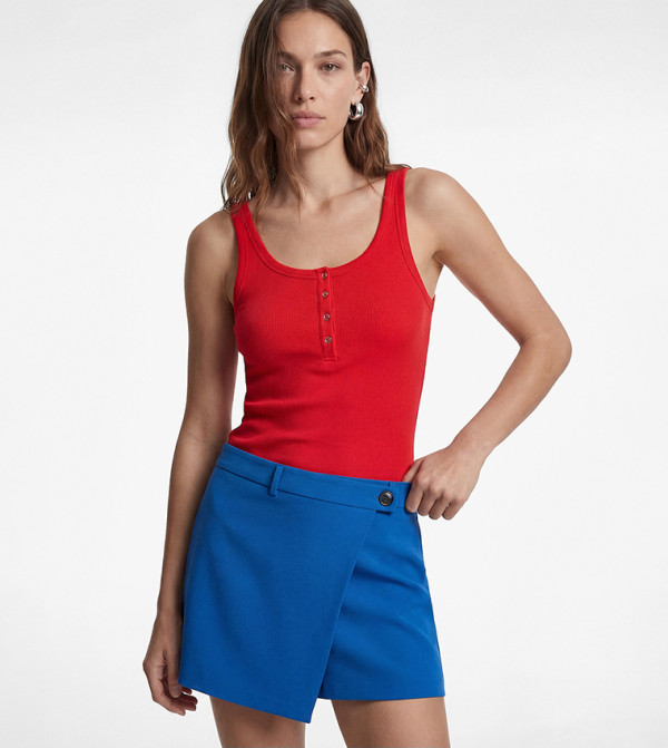 Ribbed Scoop Neck Button Detail Sleeveless Top