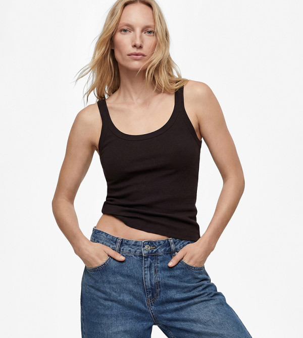 Ribbed Scoop Neck Sleeveless Top