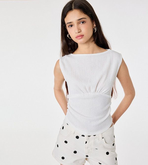 Textured Boat Neck Sleeveless Top