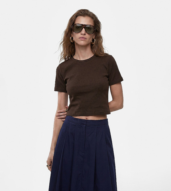 Solid Crew Neck Slim Fit T-Shirt