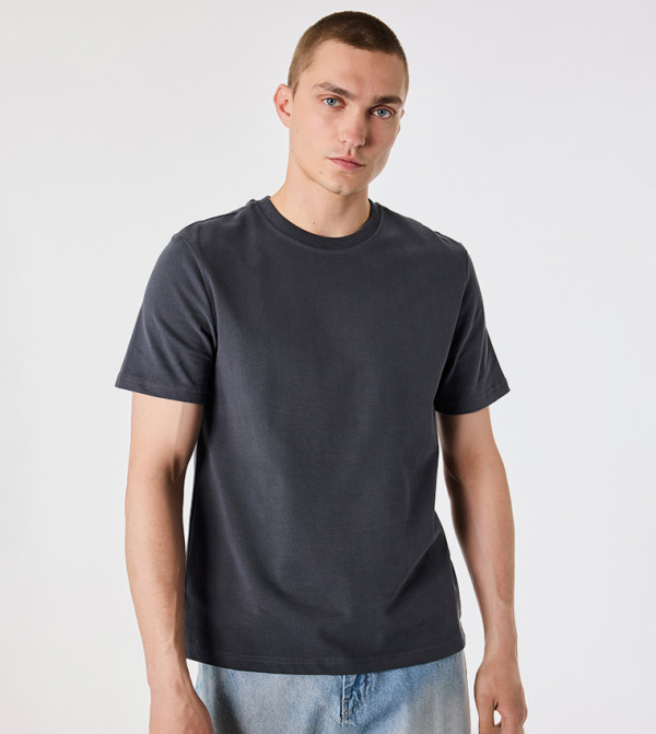 Solid Crew Neck T-Shirt