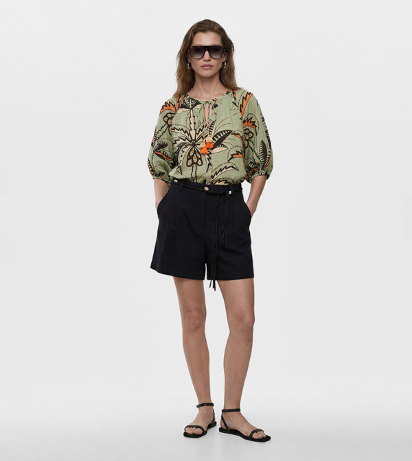 Solid Drawstring Waist Shorts