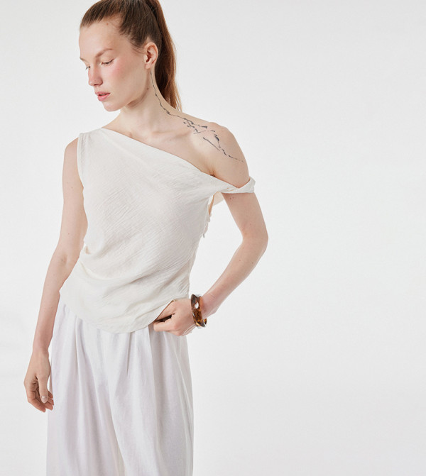 Solid Asymmetric Sleeveless Top