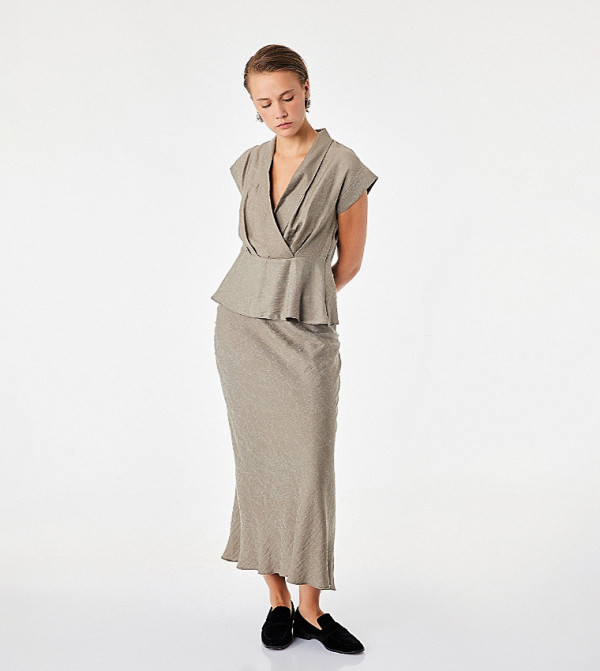 Solid V-Neck Peplum Top