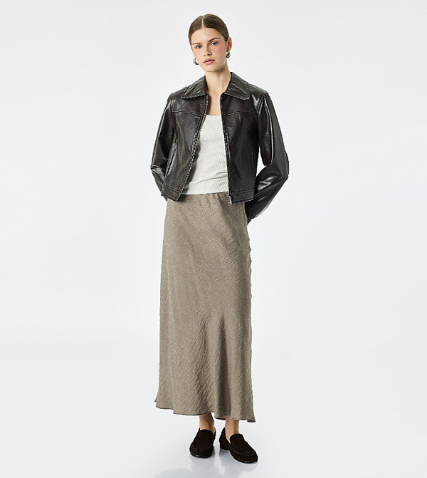 Textured Flared Maxi Skirt