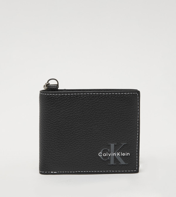 Textured Bifold Wallet with Chain