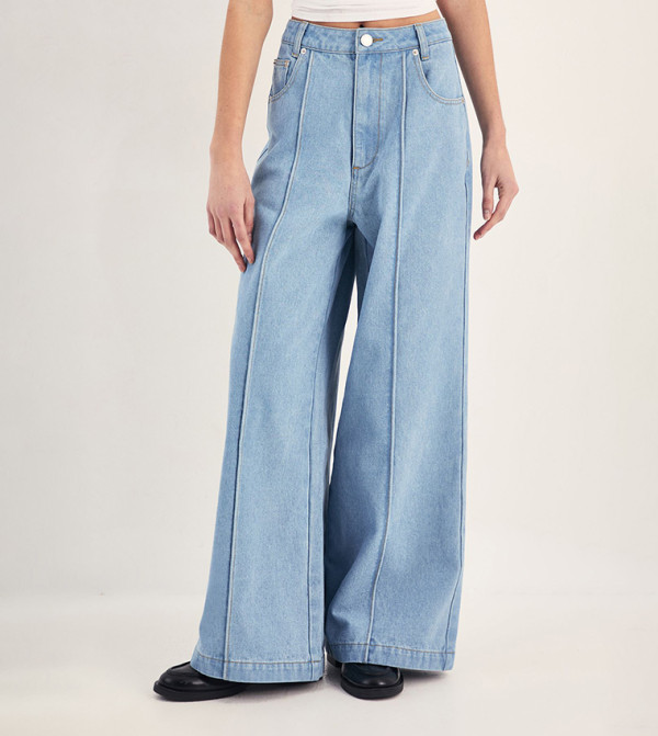 Pleated Wide Leg Jeans