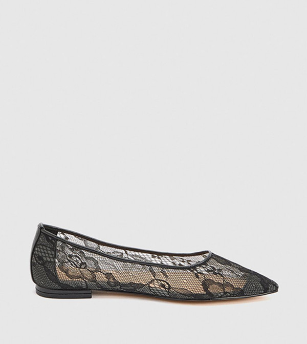 Lace Pointed Toe Ballerinas