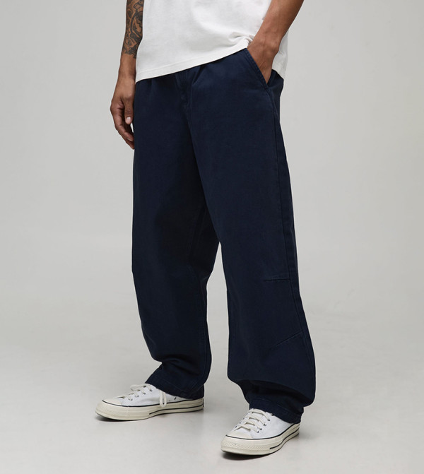 بنطلون بخصر نصف مرن وقصة بالون 