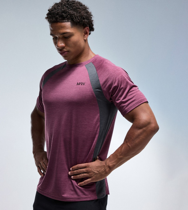 Man Active Colour Block Raglan Regular Fit T-Shirt