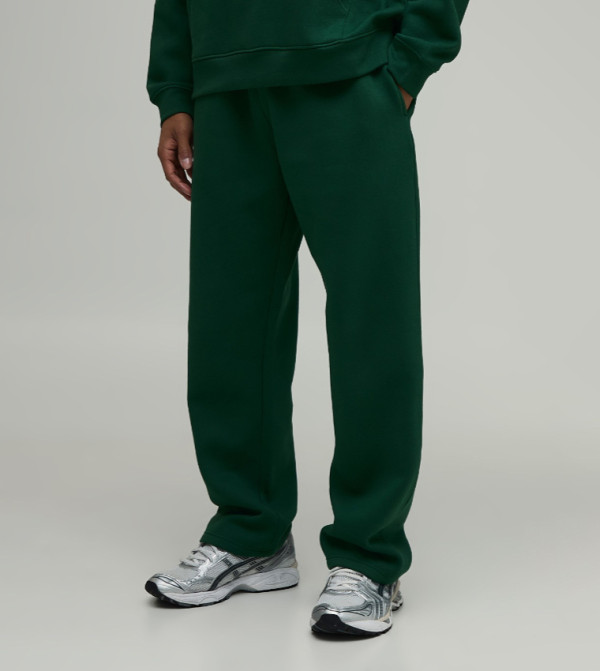 Essential Straight Fit Sweatpants