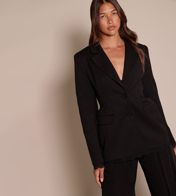 Lace Detail Moulded Hip Cinch Waist Blazer