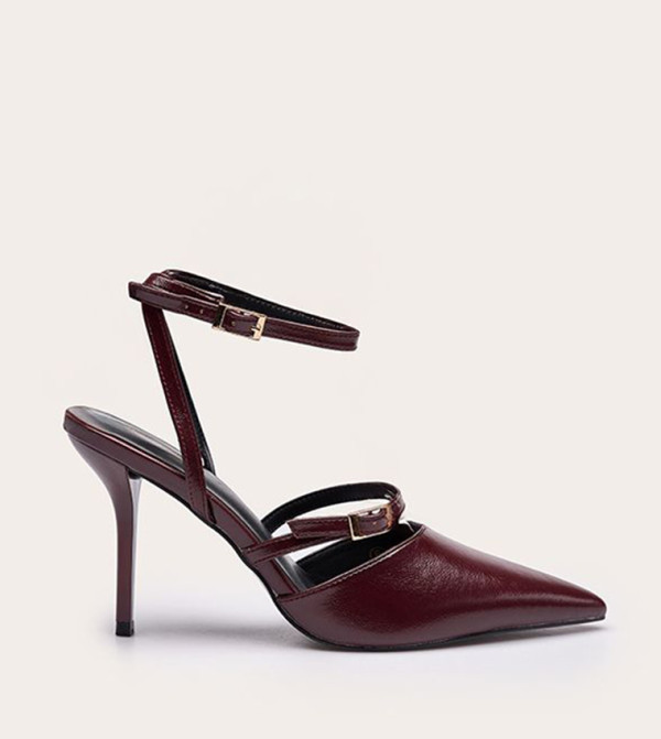 Buckle Detail Pointed Toe Pumps