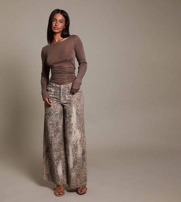 Petite Print Low Rise Wide Leg Jeans