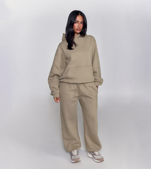 Petite Cuffed Straight Fit Sweatpants