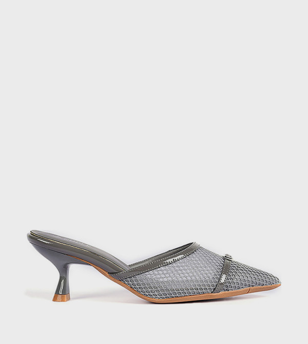Pointed Toe Kitten Heel Pumps