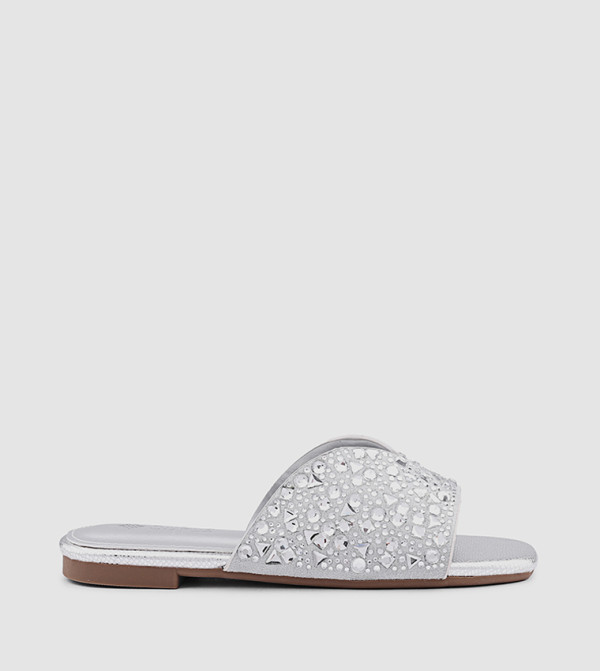 Embellished Open Toe Flat Sandals