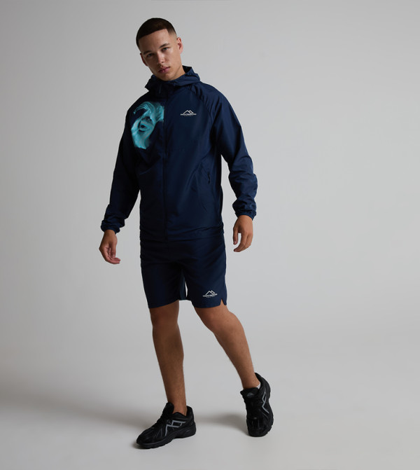 ELEVATE Woven Active Shorts