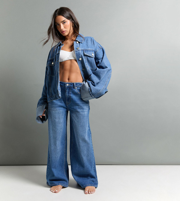 Petite Mid Waist Wide Leg Jeans