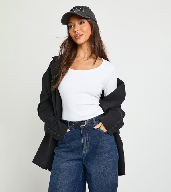 Ribbed Scoop Neck Fitted Long Sleeves Top