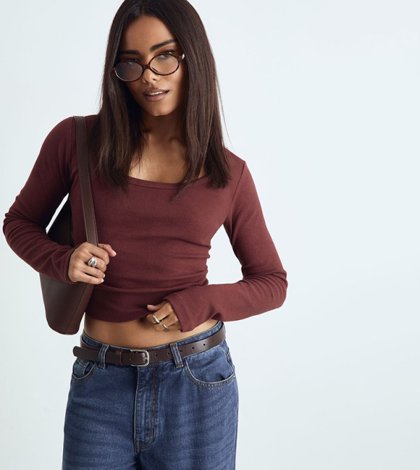 Ribbed Scoop Neck Fitted Long Sleeves Top