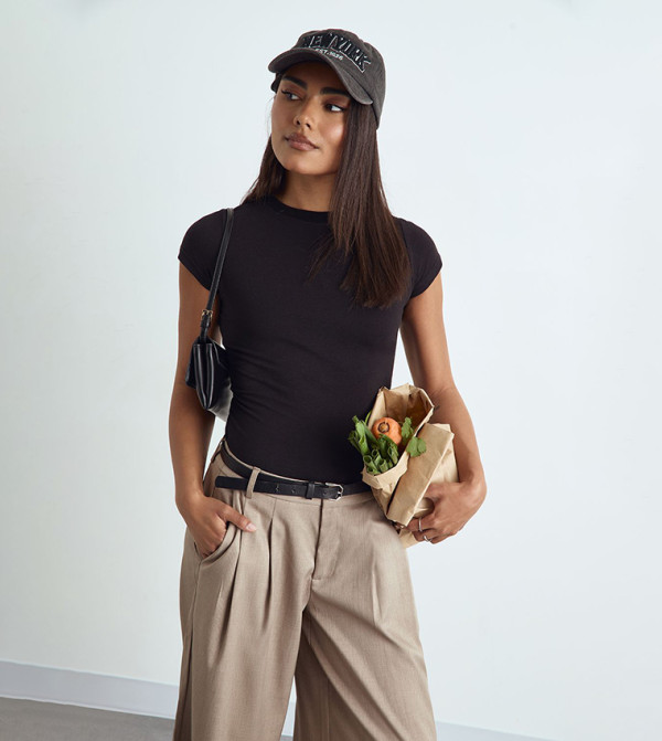 Solid Short Sleeves Fitted Top