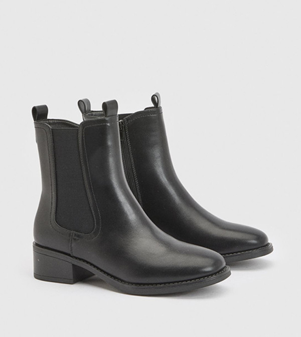 Tab Detail Chelsea Boots