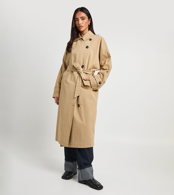 Gathered Back Belted Trenchcoat