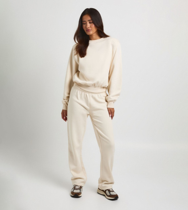 Low Rise Straight Fit Sweatpants