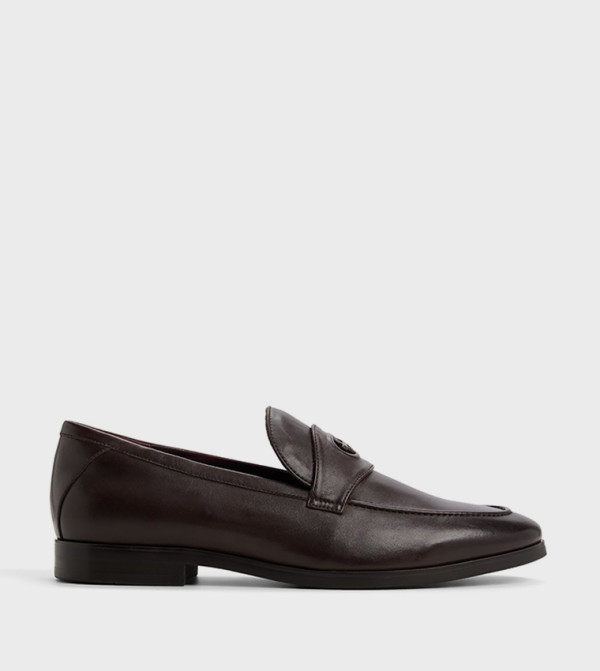 JAROD Round Toe Slip-On Loafers