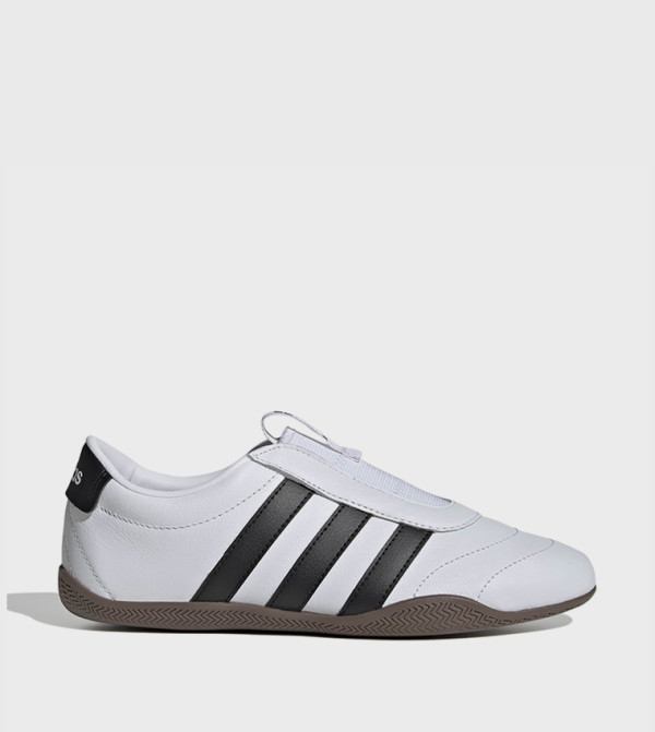 GRAND COURT Walking Shoes