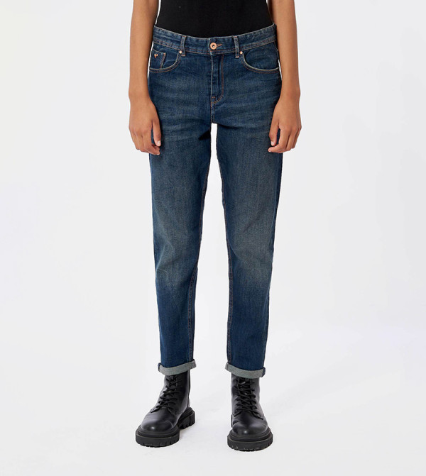 Mid-Rise&nbsp;Girlfriend Jeans