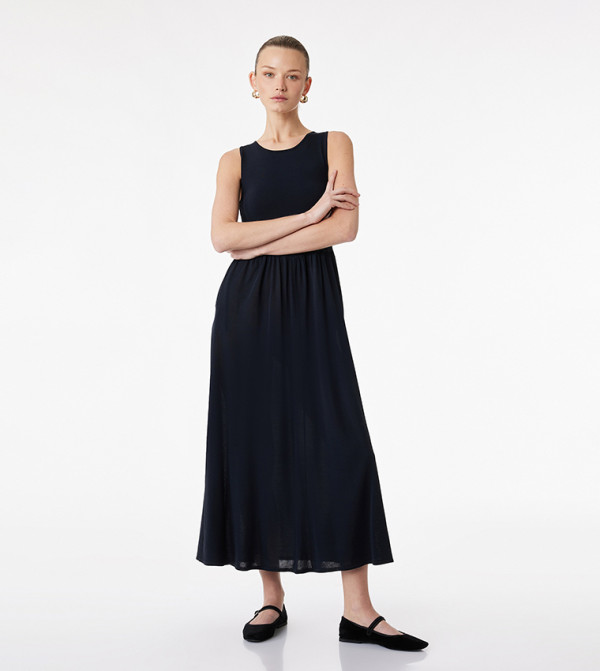 Solid Sleeveless Maxi Dress