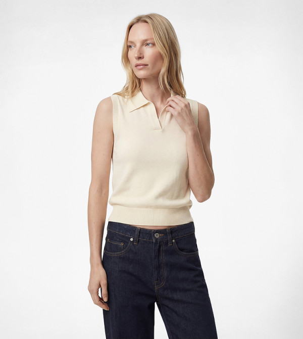 Knitted Collared Sleeveless Top