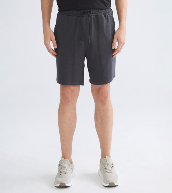 شورت كاجوال برباط 
