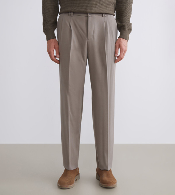 Mid Rise Relaxed Fit Trousers